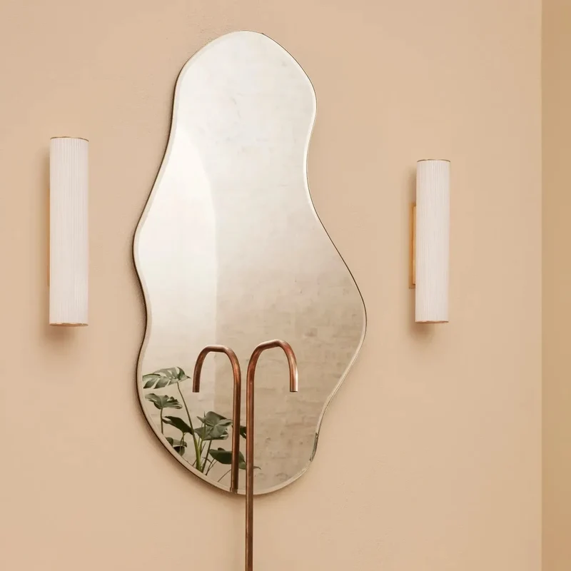 Vuelta Wandleuchte Glas Messing mit Kabel - ferm LIVING