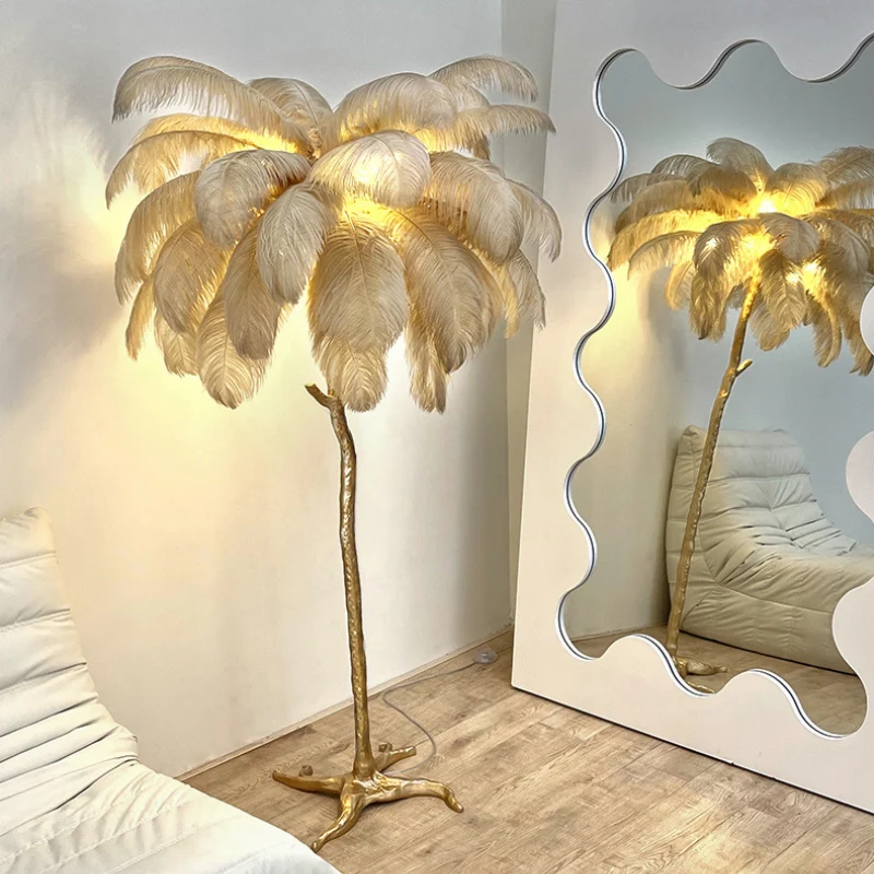 Stehlampe mit Federn – Glamour und handgefertigte Eleganz – Plumo