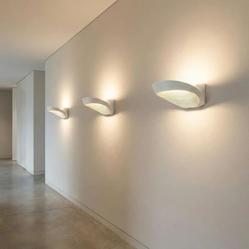 Ovale Aluminium-Wandleuchte – Triareora