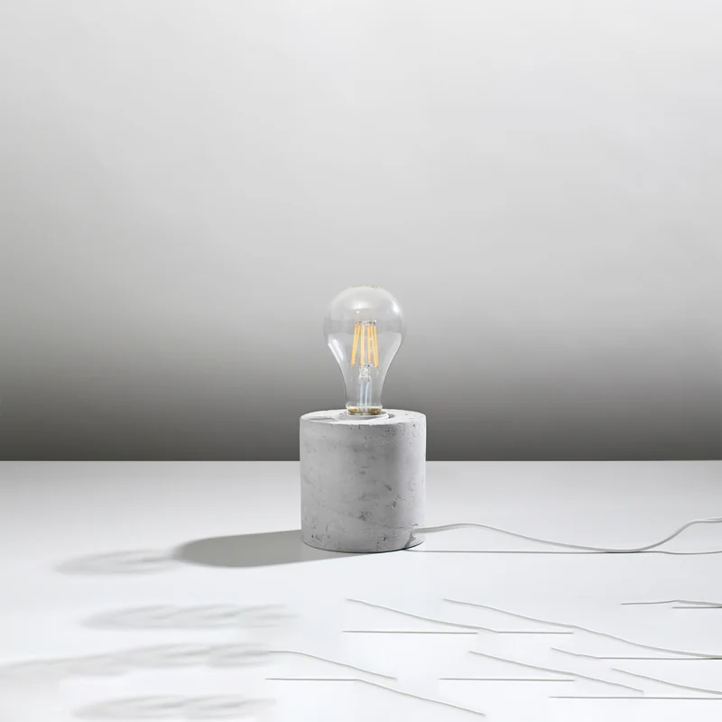Minimalistische Schreibtischlampe aus Beton – Cimmera