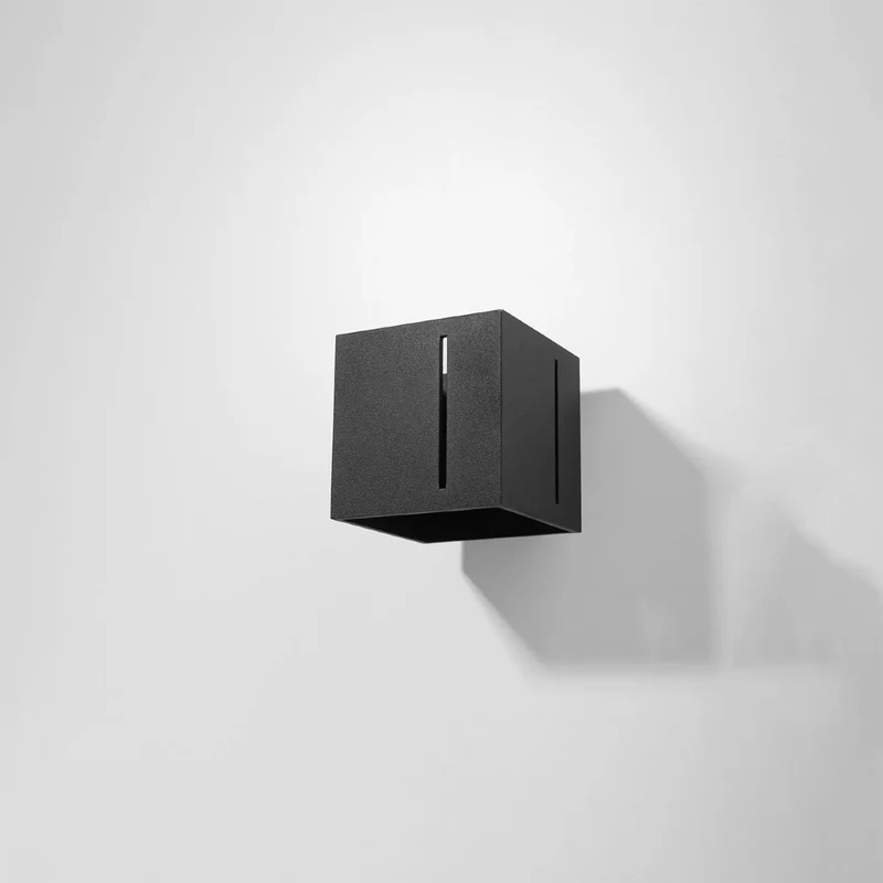 Moderne schwarze perforierte Wandleuchte – Noxarys