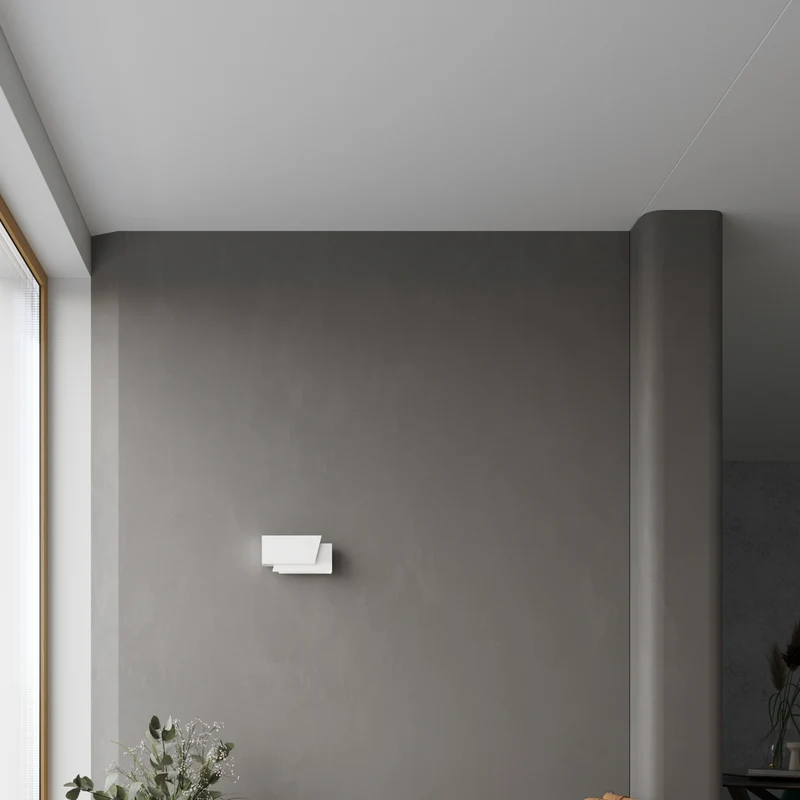 Minimalistische weiße Wandleuchte – Elarion