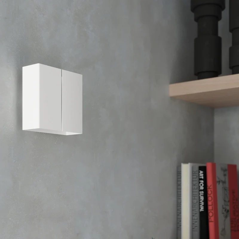 Moderne weiße Wandleuchte für Flur und Wohnzimmer – Modell Arvenia