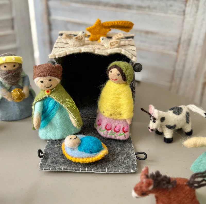 Krippe als Geschenk und Weihnachtsdeko