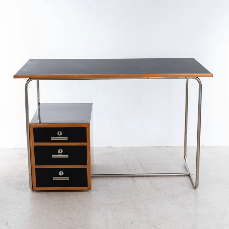 1930er Bauhaus Schreibtisch, ebonisiert mit Linoleumplatte
