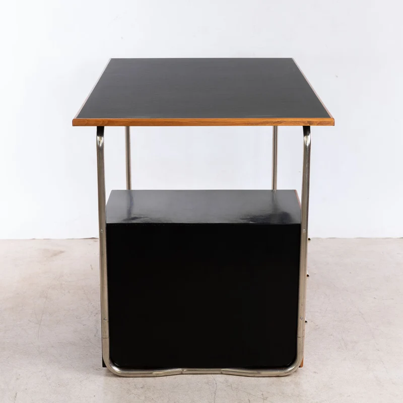 1930er Bauhaus Schreibtisch, ebonisiert mit Linoleumplatte