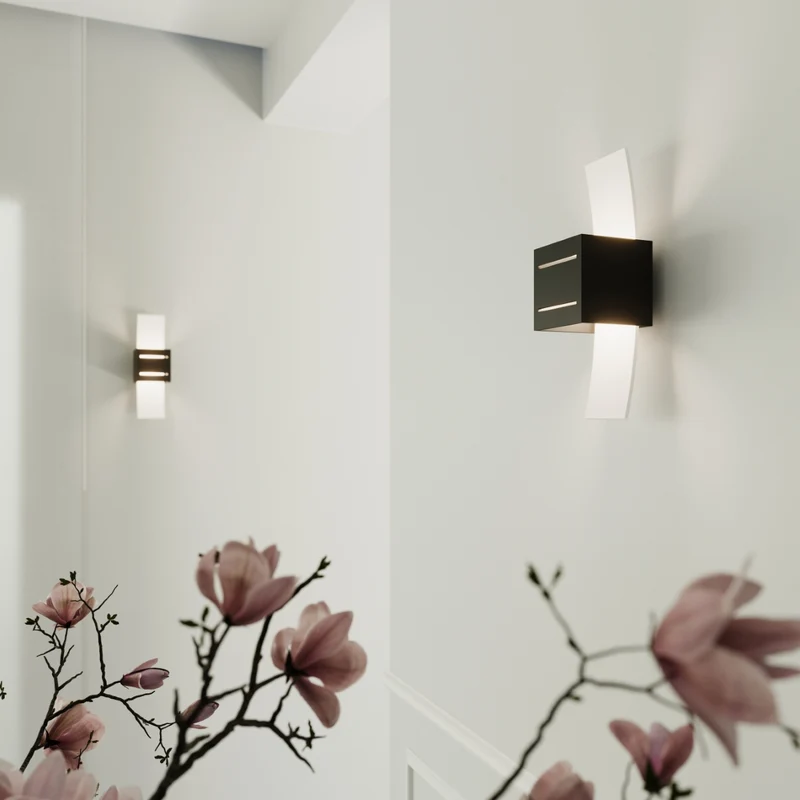Moderne schwarze Wandleuchte für das Wohnzimmer – Modell Orphéon