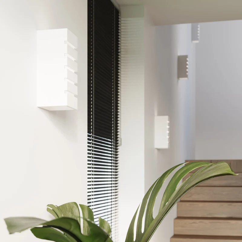 Moderne weiße Keramik-Wandleuchte – Modell Elserra