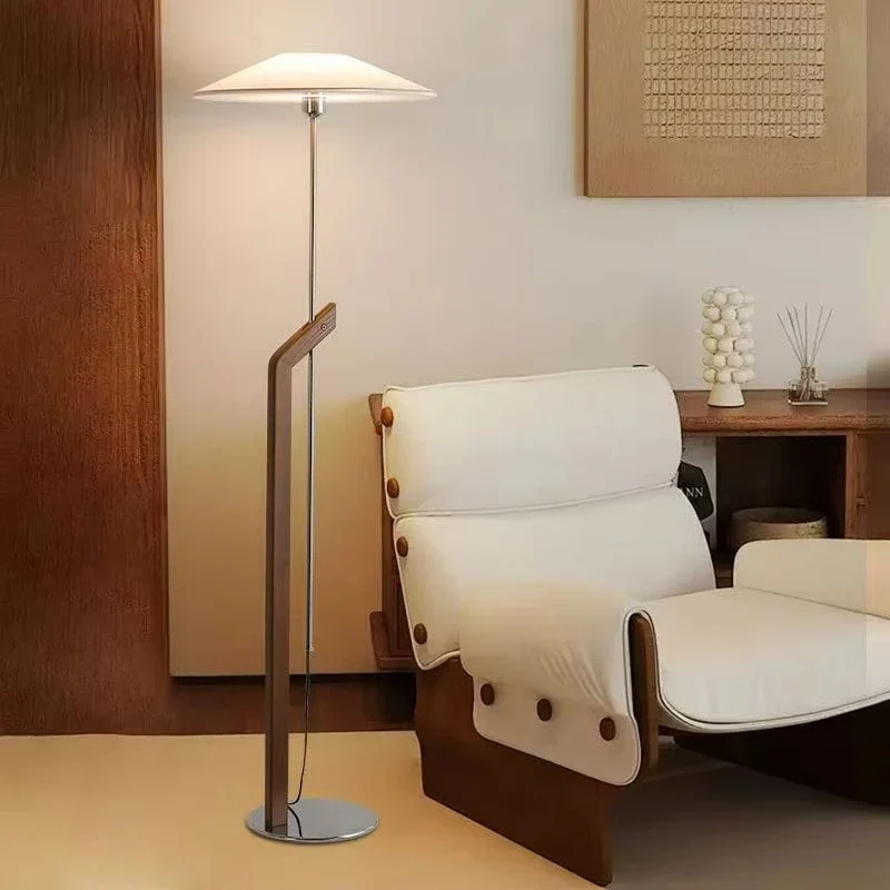 Minimalistische Stehlampe aus Holz für Wohnzimmer – Armoniel