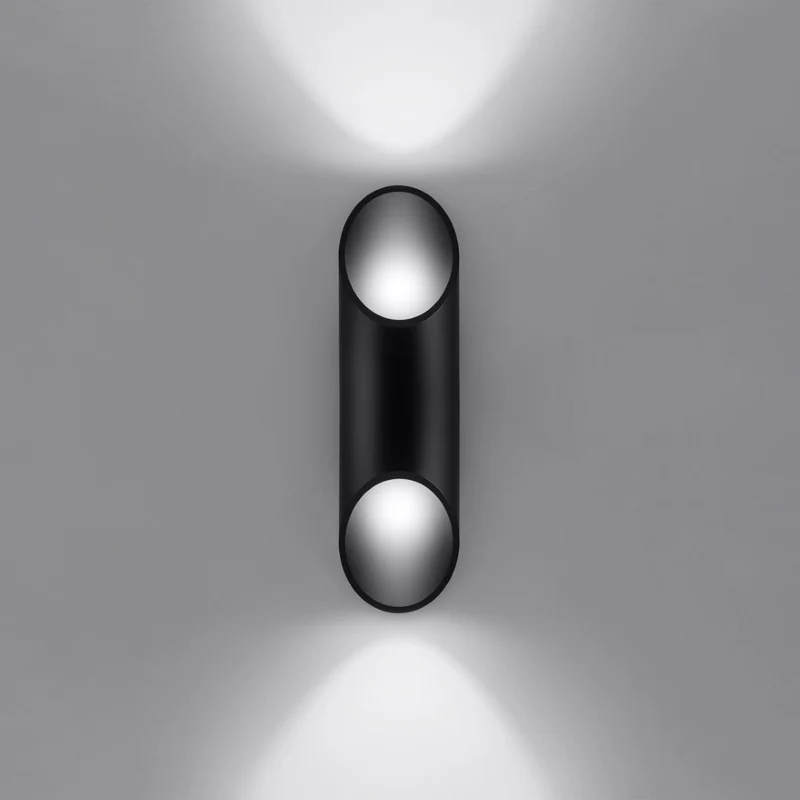 Moderne schwarze Aluminium-Wandleuchte – Neralia