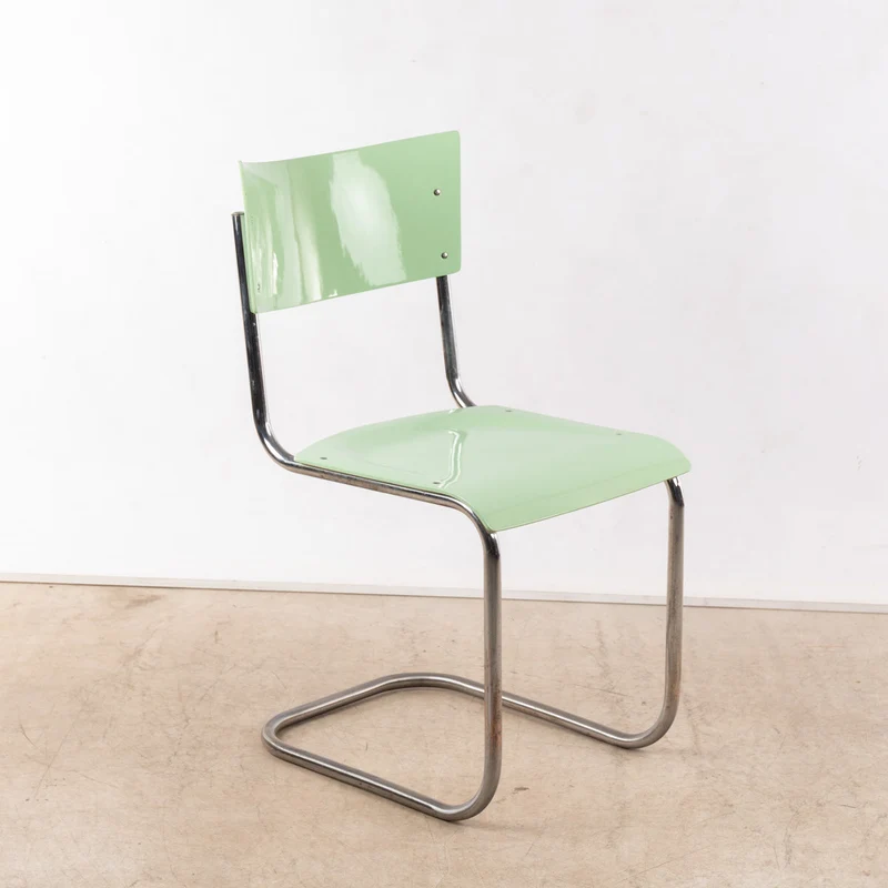 1930er Bauhaus Stuhl von Mart Stam Pistaziengrün (RAL 6019 Weißgrün)