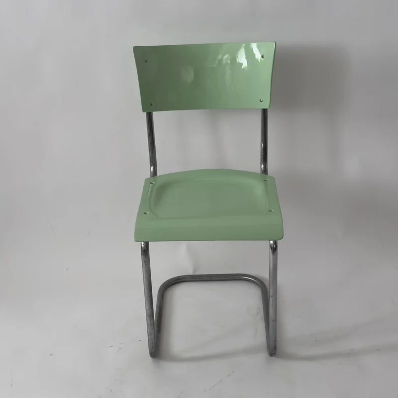 1930er Bauhaus Stuhl von Mart Stam Pistaziengrün (RAL 6019 Weißgrün)