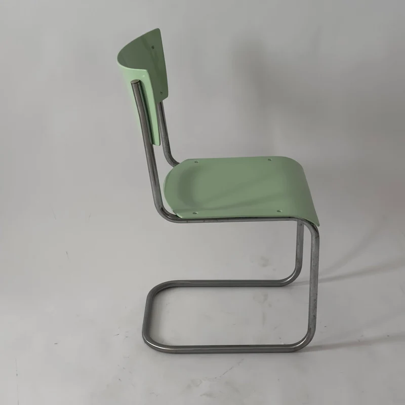 1930er Bauhaus Stuhl von Mart Stam Pistaziengrün (RAL 6019 Weißgrün)