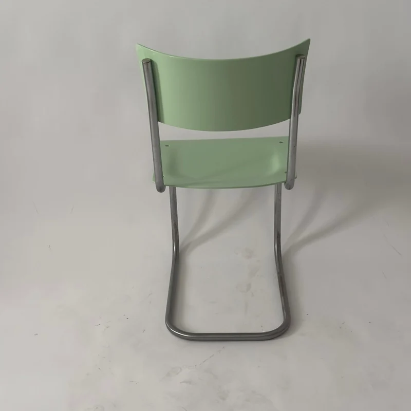 1930er Bauhaus Stuhl von Mart Stam Pistaziengrün (RAL 6019 Weißgrün)