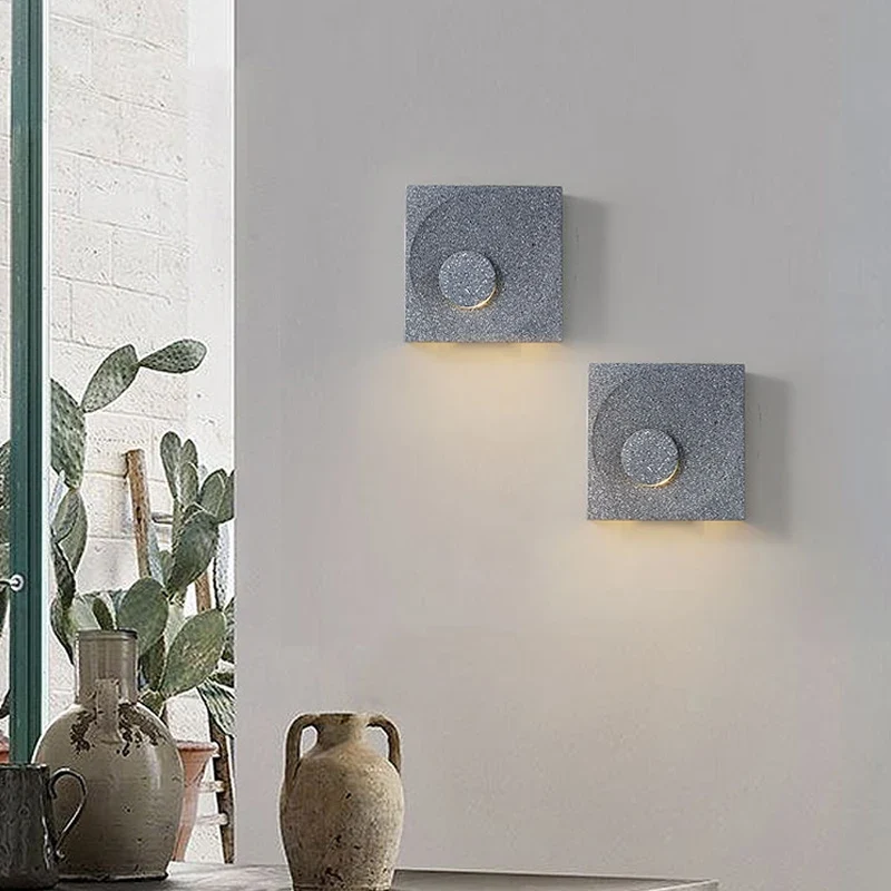 Moderne Wandleuchte aus Keramik – Armonéa