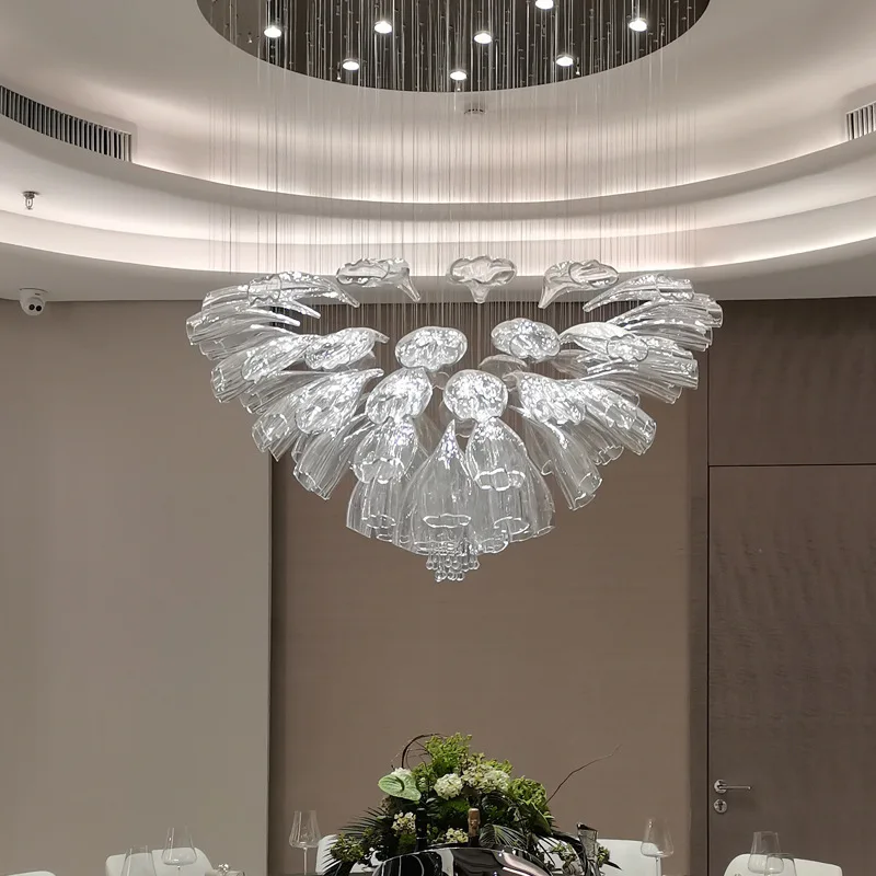 Moderner Kristall- und Stahl-Luster für Wohnzimmer – Mirellia