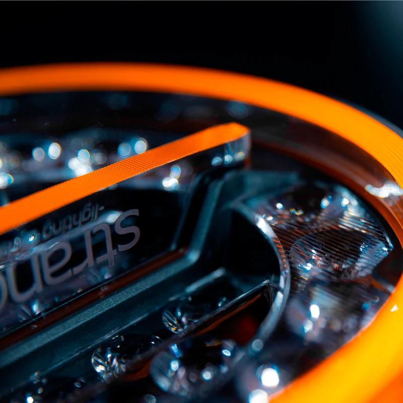 Strands Firefly PRO LED-Fahrleuchte mit Stroboskopfunktion / 9"