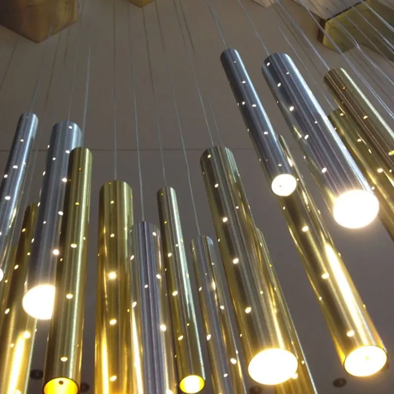 Moderner LED-Kronleuchter aus gebürstetem Stahl für Wohnzimmer – Séraphine