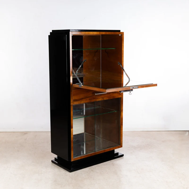 1930er Art-Déco Barschrank mit Nussbaum Furnier