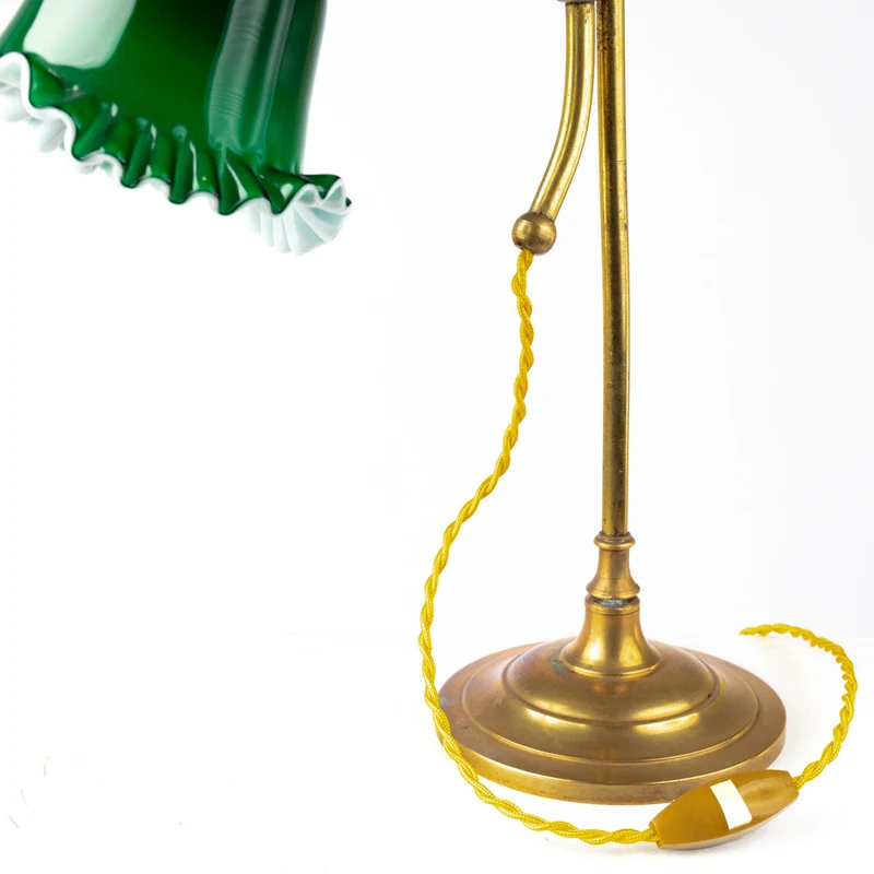 1920er Art Deco Schreibtischlampe mit grünem Schirm
