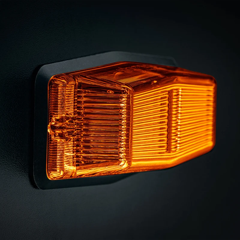 LED-Doppelbrenner-Lichterkette mit Stroboskop-/Bernsteinlinse