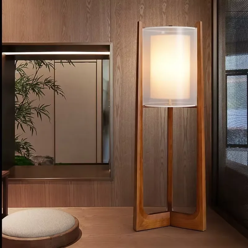 Nordische Stehlampe aus Holz für Wohnzimmer – Armony