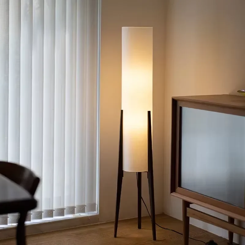 Nordische Stehlampe aus Holz für Wohnzimmer – Armony