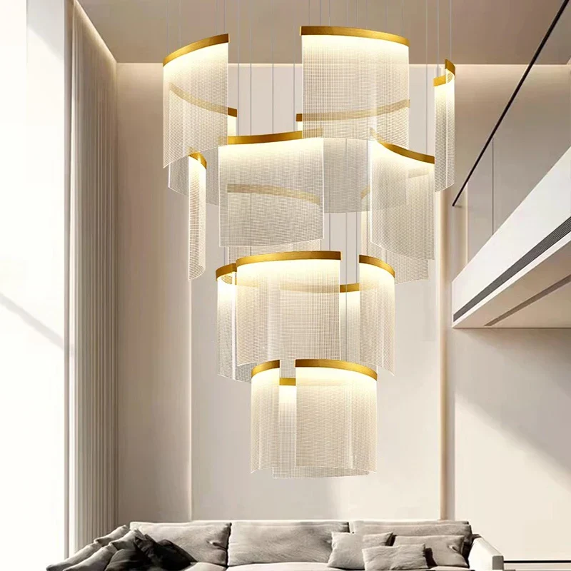 Moderne Pendelleuchte aus Legierung für Wohn- und Esszimmer – Célano