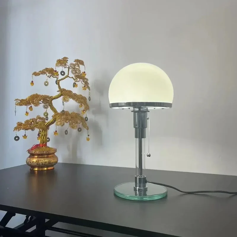 Nordische Design-Schreibtischlampe aus Glas und Metall – Orinox