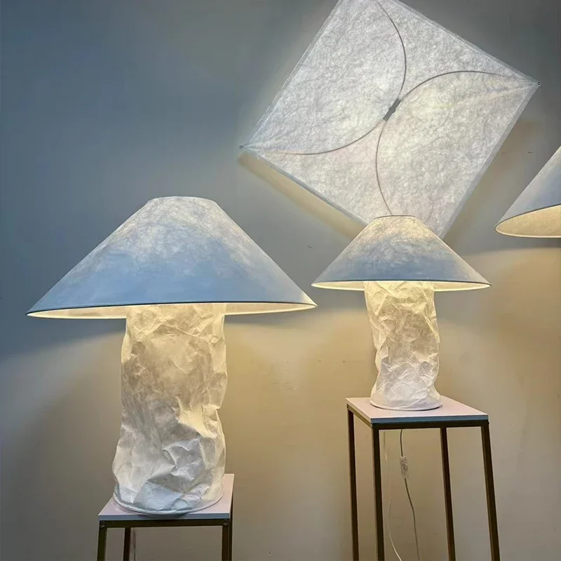 Stehlampe aus Eisen und Stoff für Wohnzimmer – Armonéo