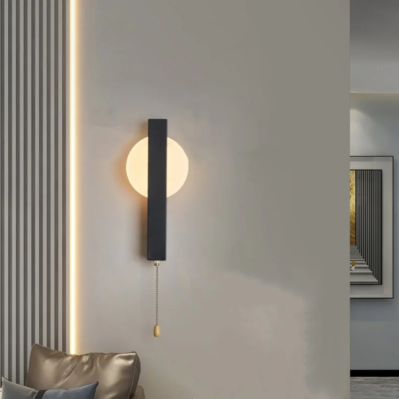 Moderne Wandleuchte aus Metall für Schlafzimmer und Wohnzimmer – Miraluxi