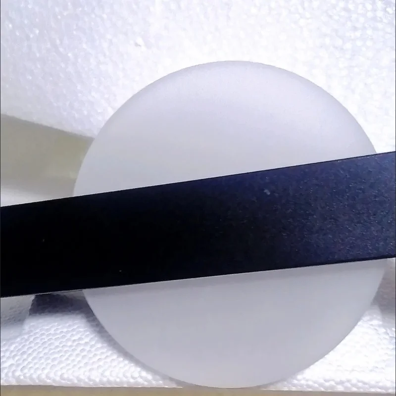 Moderne Wandleuchte aus Metall für Schlafzimmer und Wohnzimmer – Miraluxi