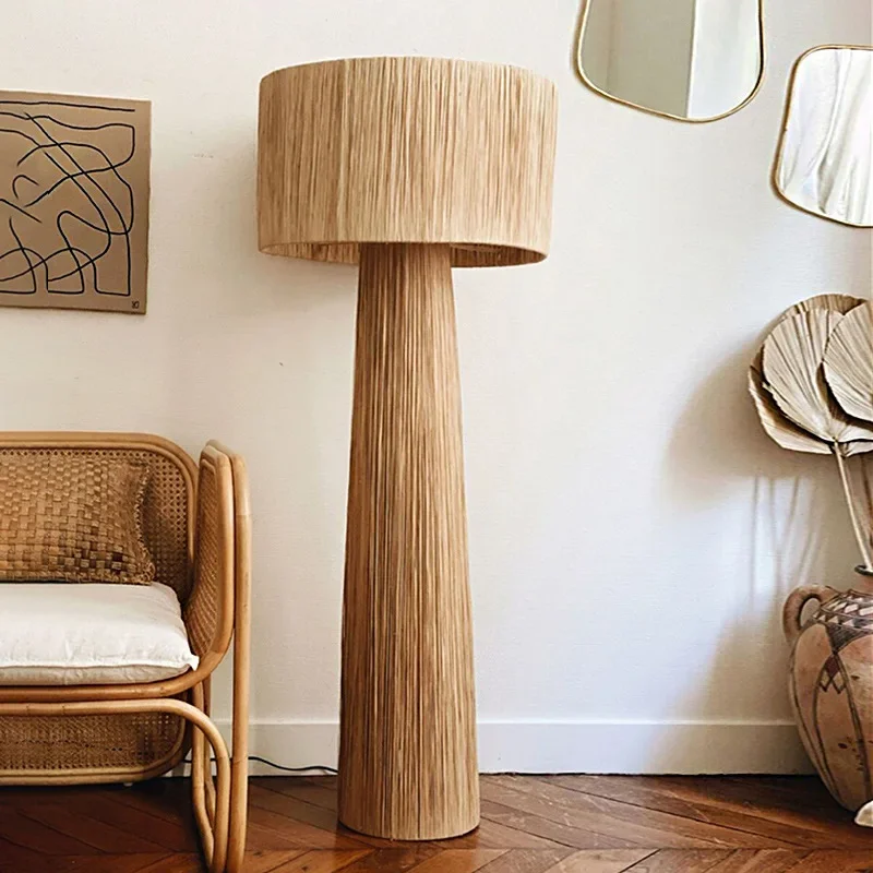Geflochtene Stehlampe aus Rattan im japanischen Stil – Kansora