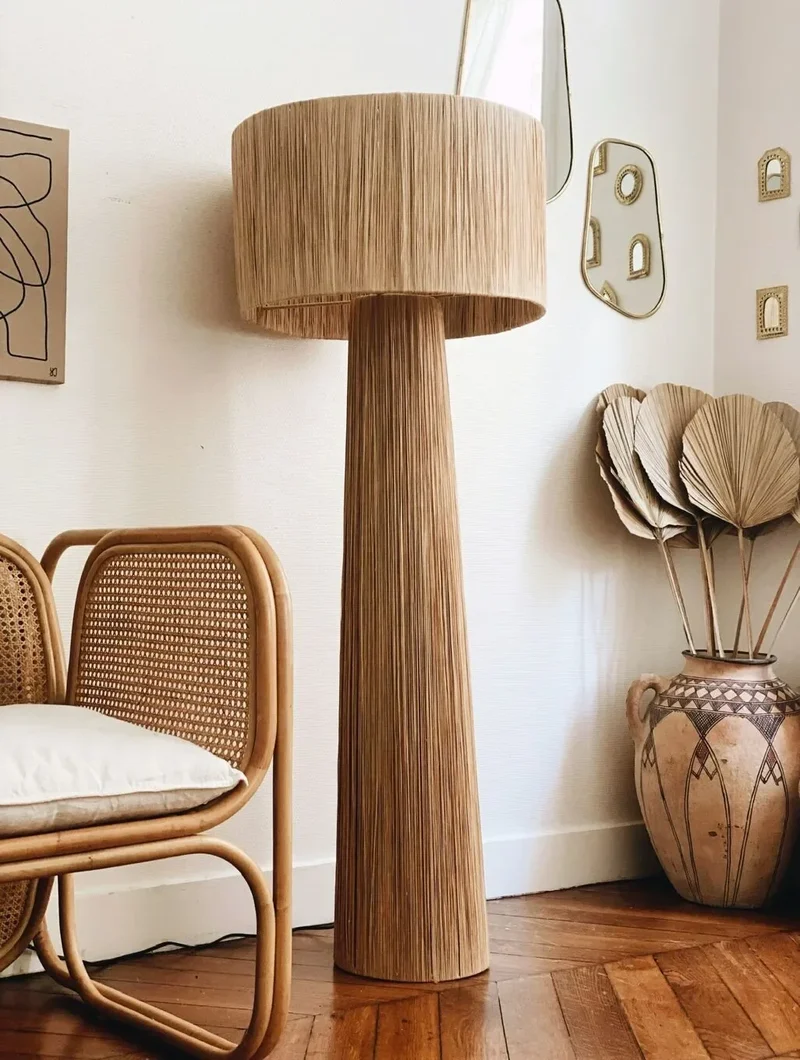 Geflochtene Stehlampe aus Rattan im japanischen Stil – Kansora
