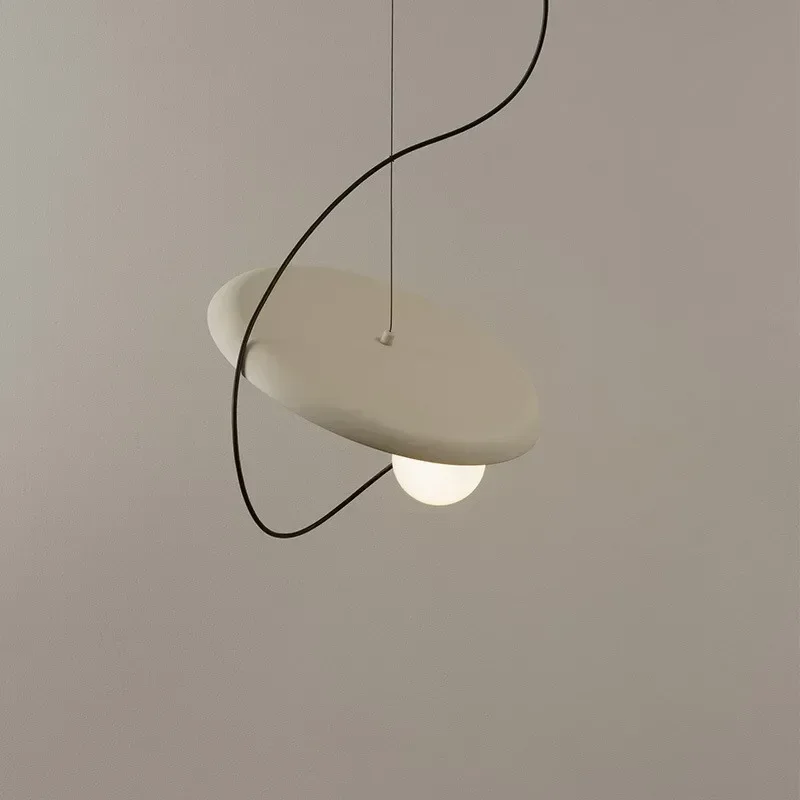 Nordisches Design-Hängeleuchte aus Eisen für Esszimmer – Célestriø