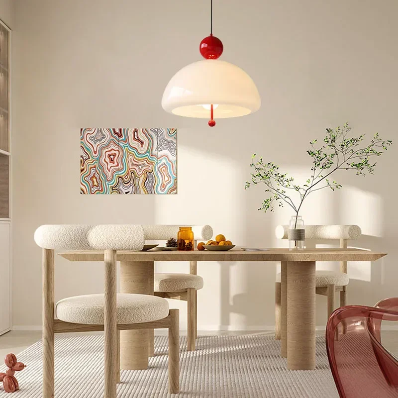 Moderne Hängeleuchte aus cremefarbenem Glas für Schlafzimmer und Arbeitszimmer – Célorion