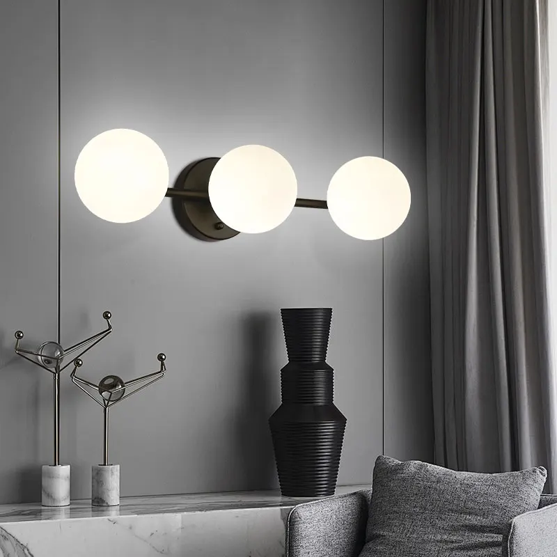 LED-Wandleuchte aus schwarzem Metall für Schlafzimmer – Nova