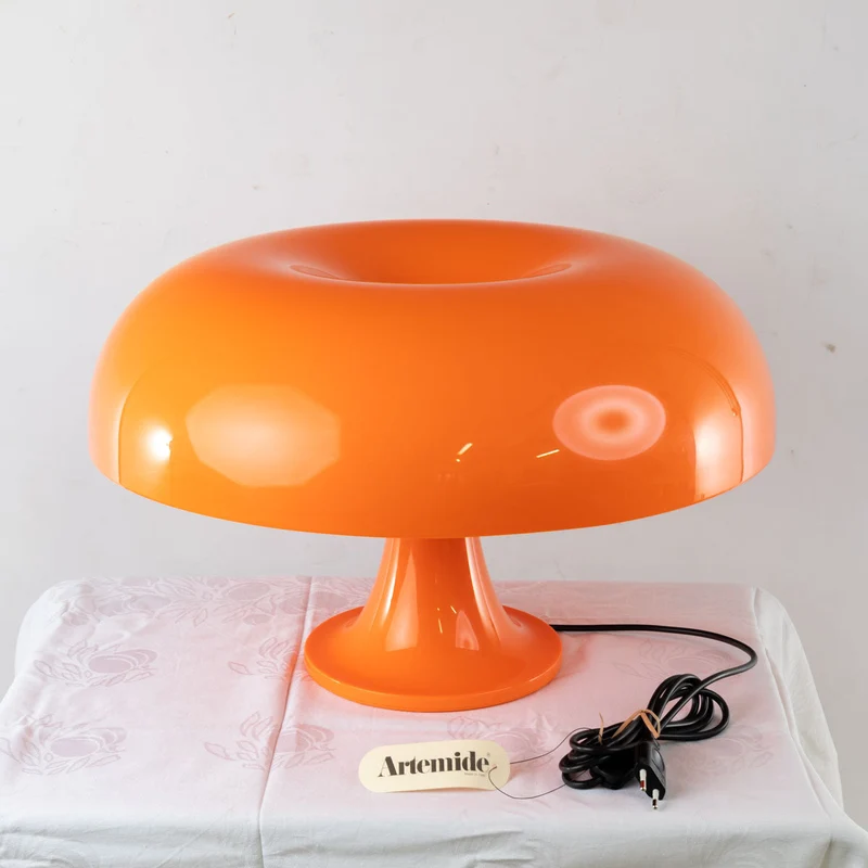 Artemide Mid-Century Tischlampe von Giancarlo Mattioli, Neu