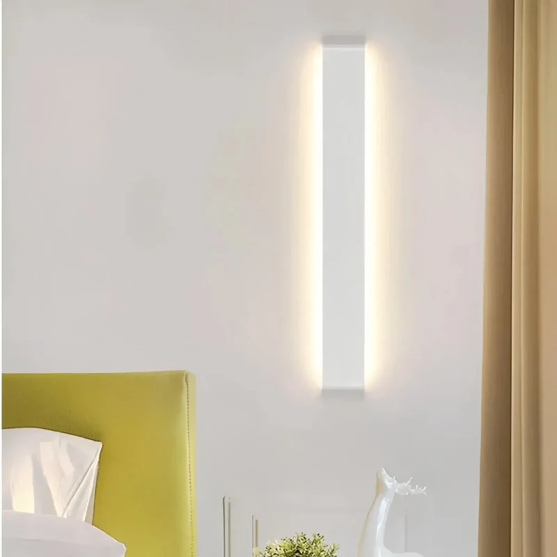 Moderne flache LED-Wandleuchte für das Wohnzimmer
