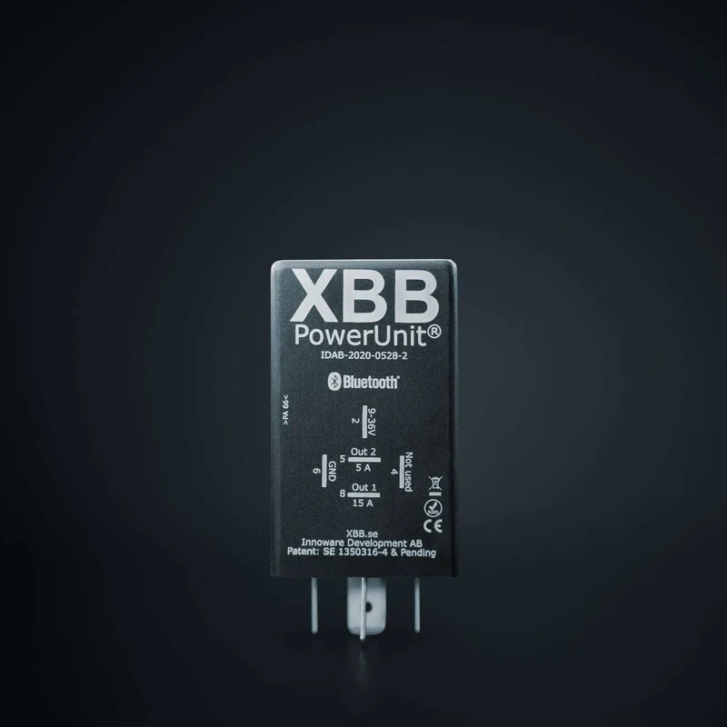 Das Strands XBB OBD2 Kit beinhaltet einen XBB-Dongle und eine XBB-Stromversorgungseinheit.