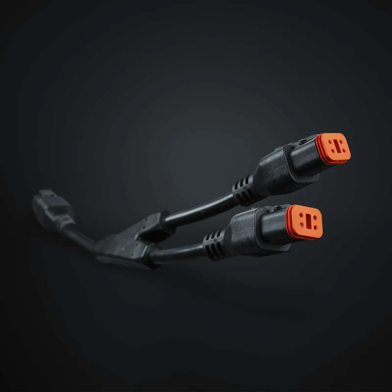 Strands Pro DT4 auf 2 x DT4 Steckerverteiler / Max. 150 W