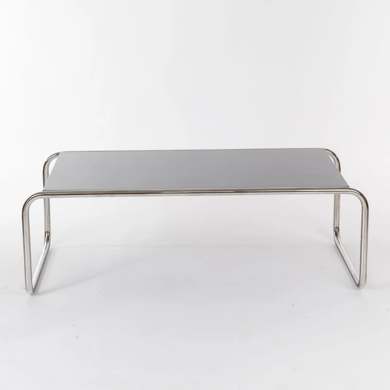 Beistelltisch im Bauhausstil By Artur Drozd
