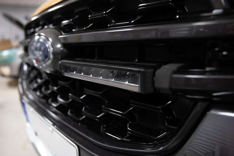 Strands Twin 10" Firefly Light Bar Grille Kit für Ford Ranger Wildtrack 2023-