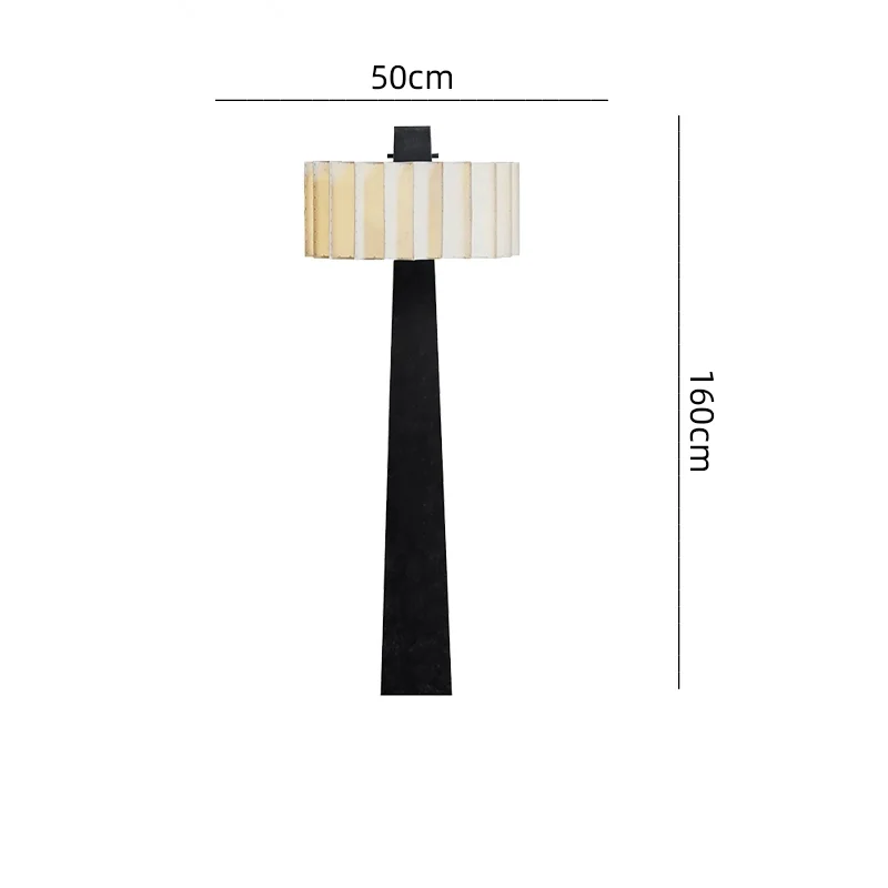 Skandinavische Tischlampe aus Metall – Noctura