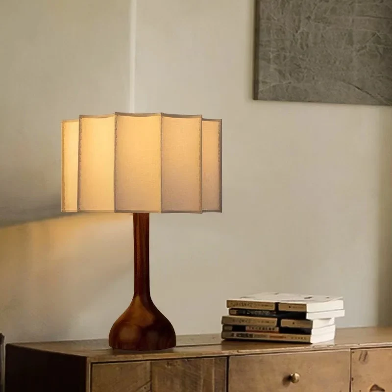 Stehlampe aus Holz im Wabi-Sabi-Stil für Wohnzimmer – Armonique