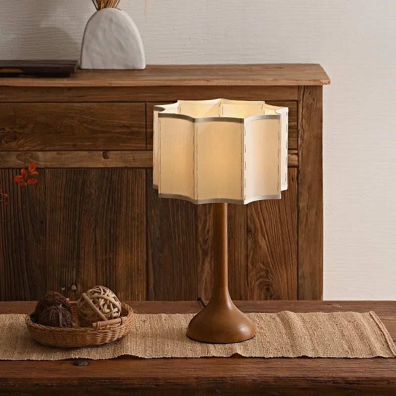 Stehlampe aus Holz im Wabi-Sabi-Stil für Wohnzimmer – Armonique