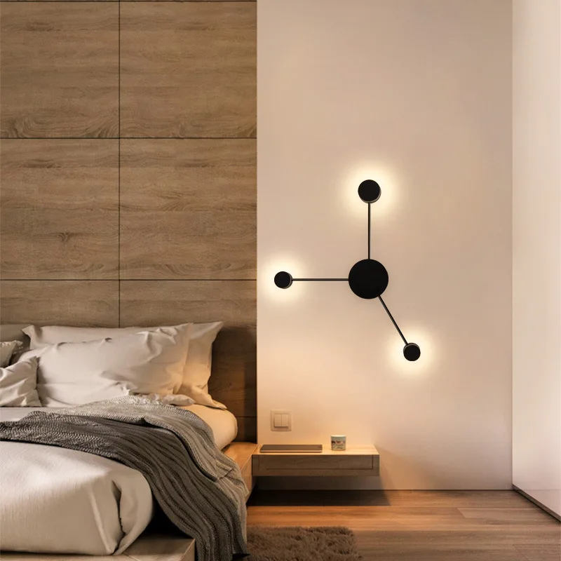 Moderne schwarze Wandleuchte aus Eisen für Wohnzimmer – Noctario