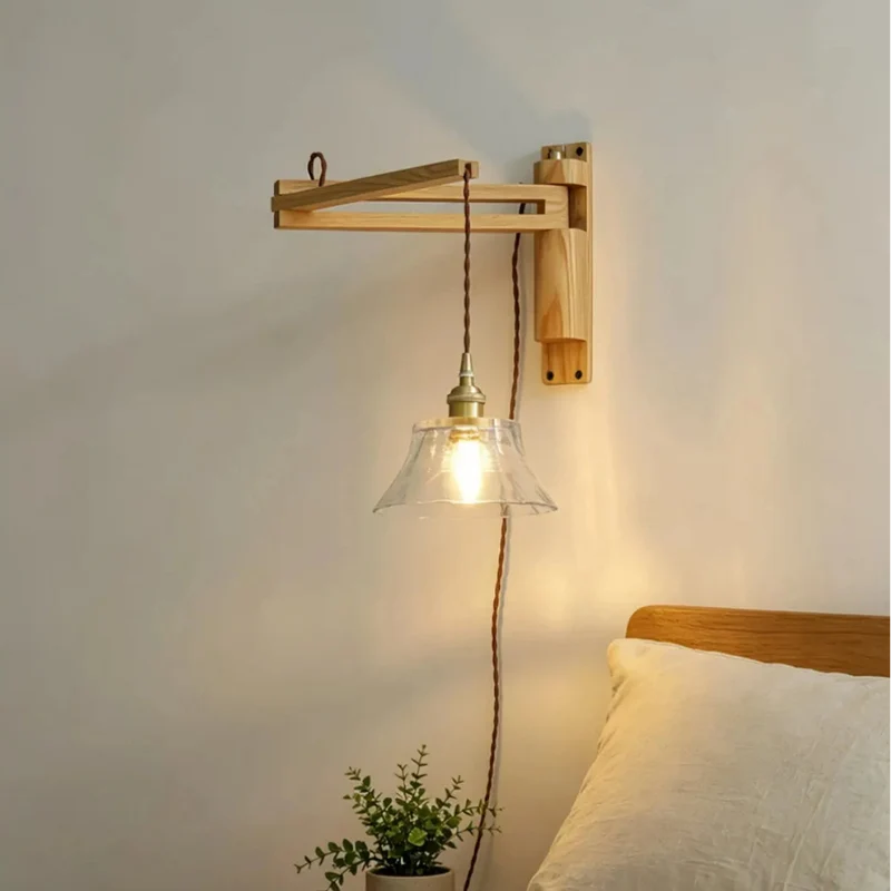 Wandleuchte mit Schwenkarm aus Holz und Keramik im Vintage Stil