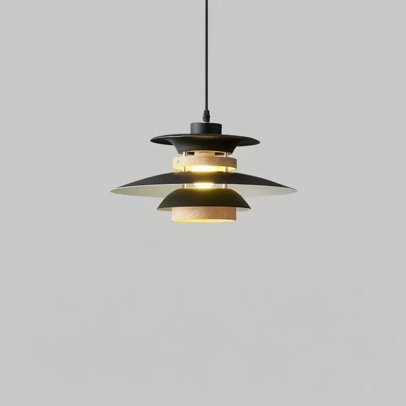 Skandinavische UFO Pendelleuchte aus Metall für das Esszimmer