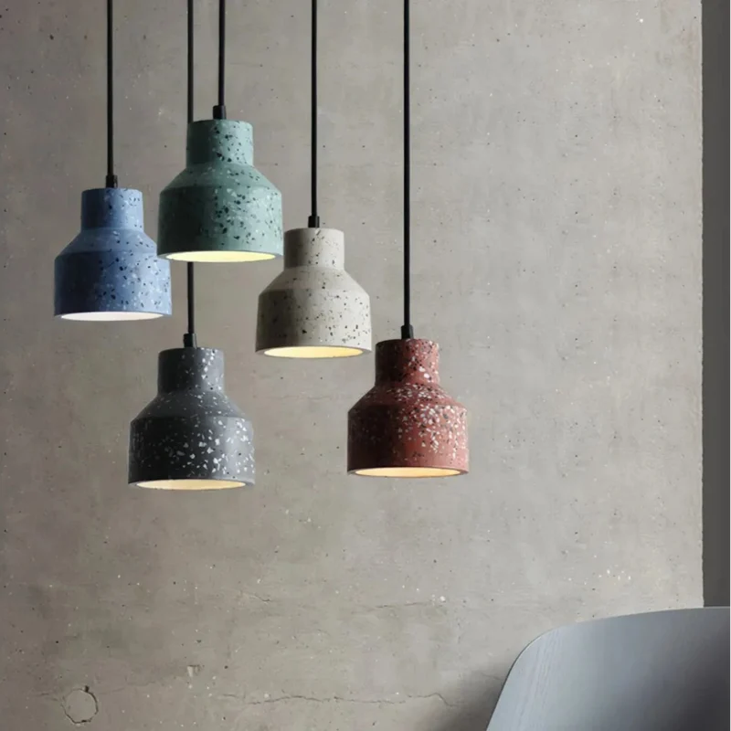 Moderne Pendelleuchte aus Zement fürs Schlafzimmer